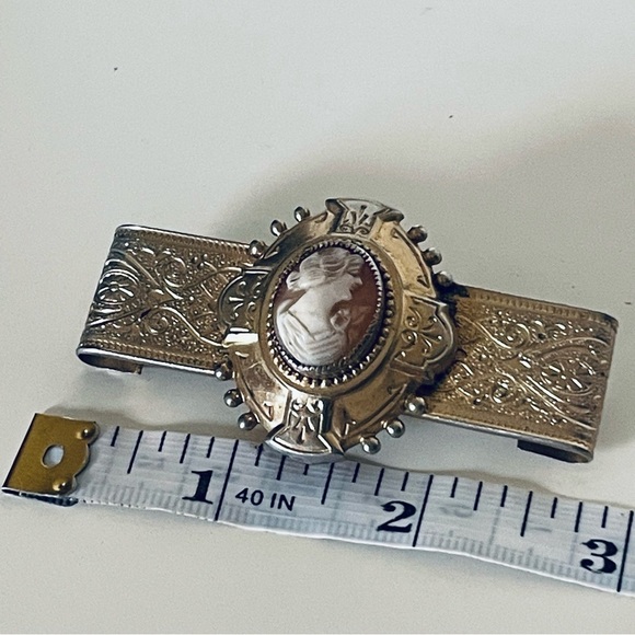 Victorian Brooch Taille D’ Epargne Enamel Gold Tone Pin Back Brooch - Picture 8 of 10